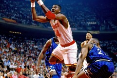 字母哥低迷状态下的雄鹿：高额保障合同与球队前景隐忧