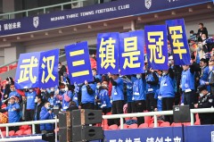 国安客场惨败山东泰山：战术失误与防守漏洞剖析